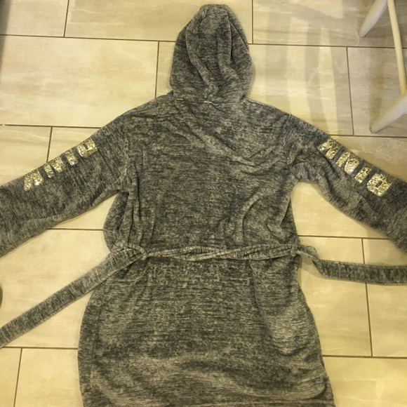 Victoria Secret PINK robe - Picture 2 of 6